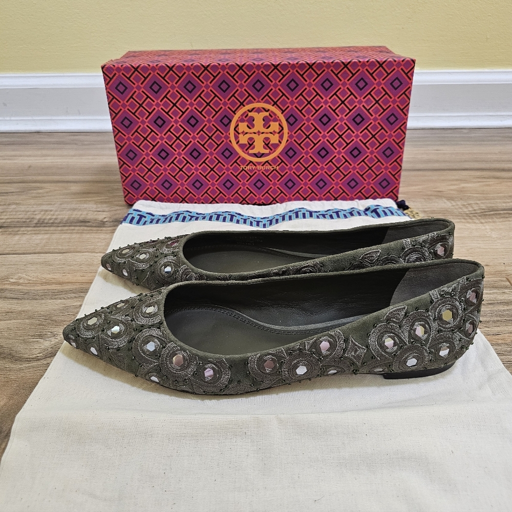 Tory Burch 'Yasmin' Embellished Ballet Flat - Picture 4 of 12